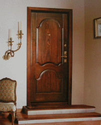 Какими качествами должна обладать ваша входная дверь?